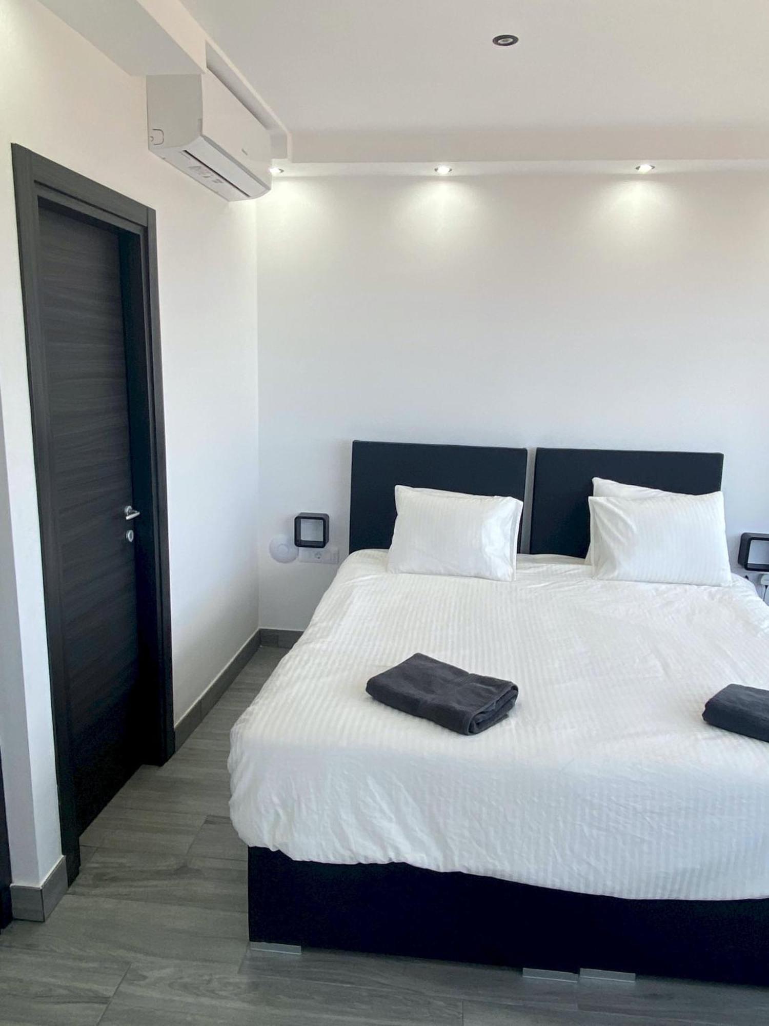 Villa Poseidon Corralejo With Private Heated Pool, Sauna And Stunning Volcano Views By Amazzzing Travel Exterior photo